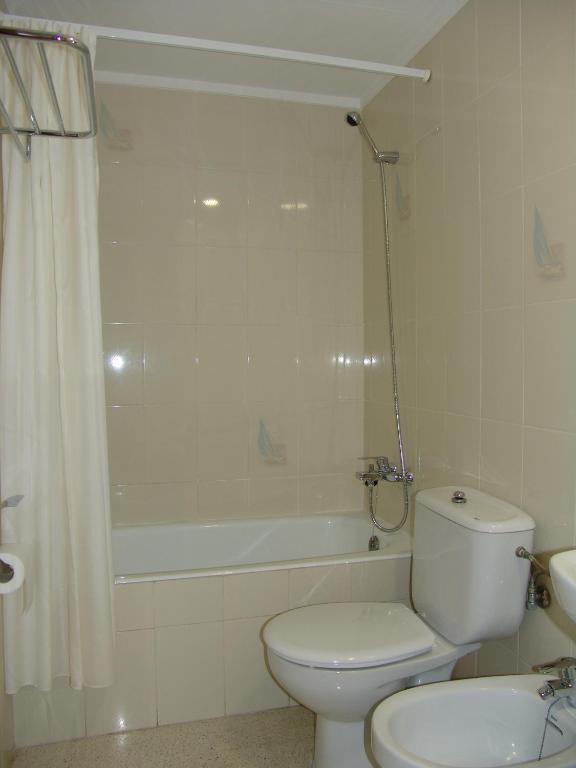 Apartamentos Santi Lloret de Mar Quarto foto