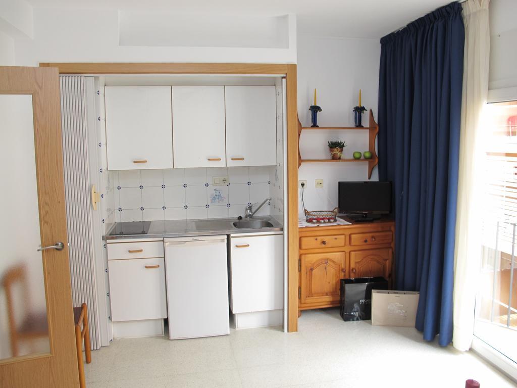 Apartamentos Santi Lloret de Mar Quarto foto